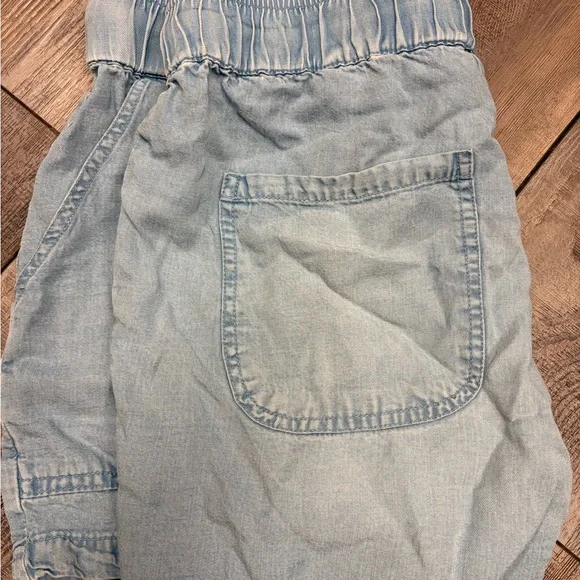 tentree Light Blue Drawstring Chambray Women's Shorts - Picture 5 of 5